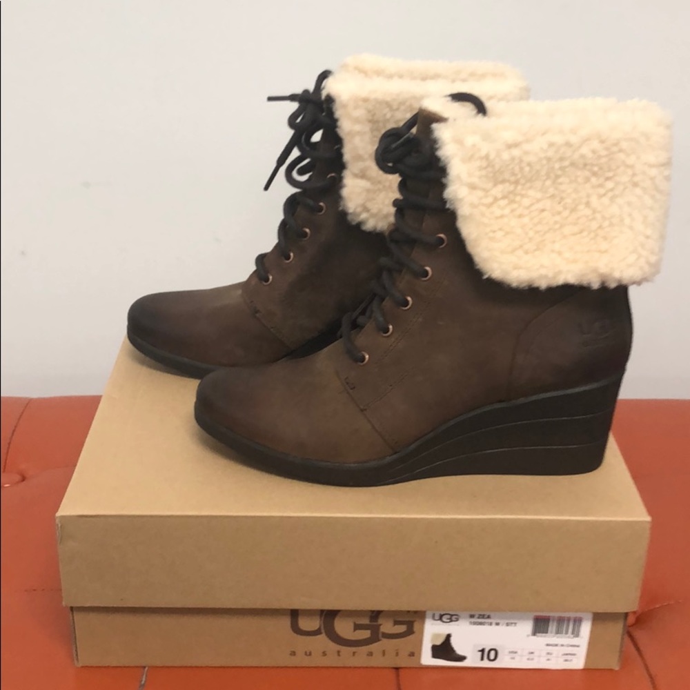 UGG - Picture 2 of 5